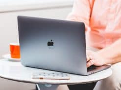 Loa Macbook Pro 2018 bị rè – Apple liên tục mắc lỗi!!!