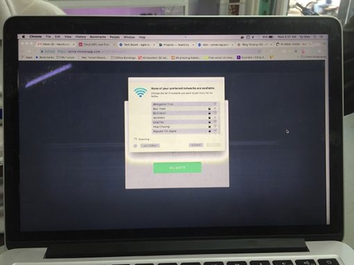 macbook-bi-soc-be-man-hinh-phai-thay-khong-sua-duoc-tai-sao