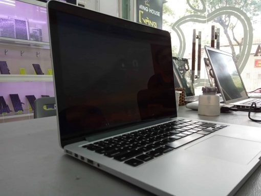 macbook-pro-retina-13-inch-2015-khong-len-nguon