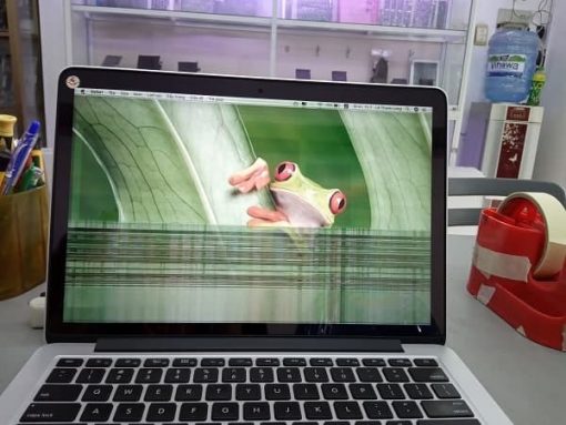 thay-man-hinh-macbook-pro-retina-13-inch-2015
